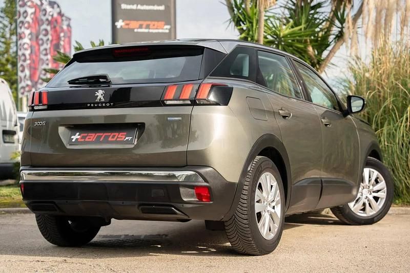 Usado Peugeot 3008 130 HP (95 kW) 2017 Cinzento SUV