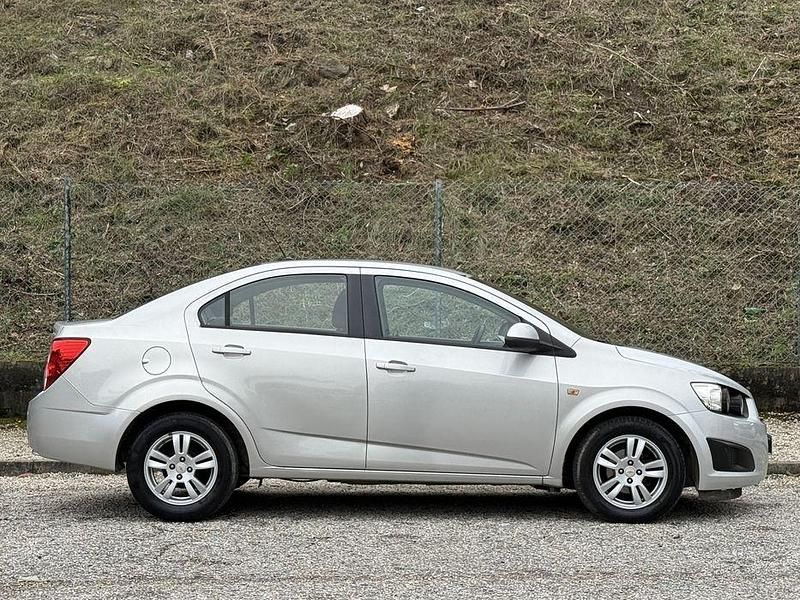 Usado Chevrolet Aveo 85 HP (62 kW) 2011 Sedan