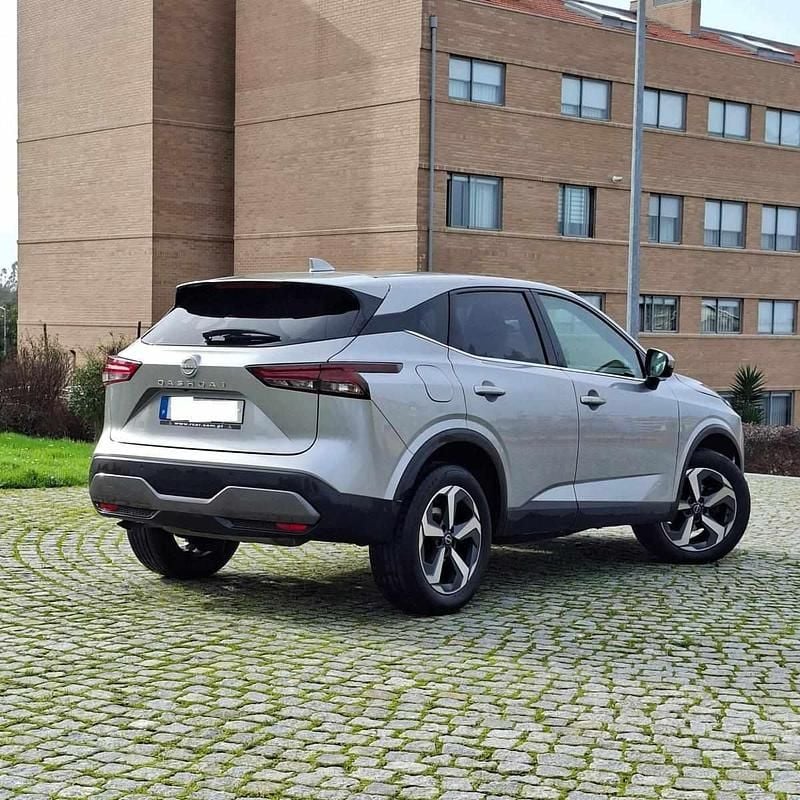 Usado Nissan Qashqai 190 HP (139 kW) 2023 Cinzento SUV