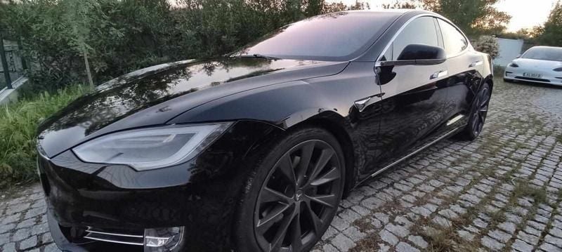Preto Usado 2019 Tesla Model S Standard Range Sedan | € 44.900 (Preço justo) - Imagem 1/4