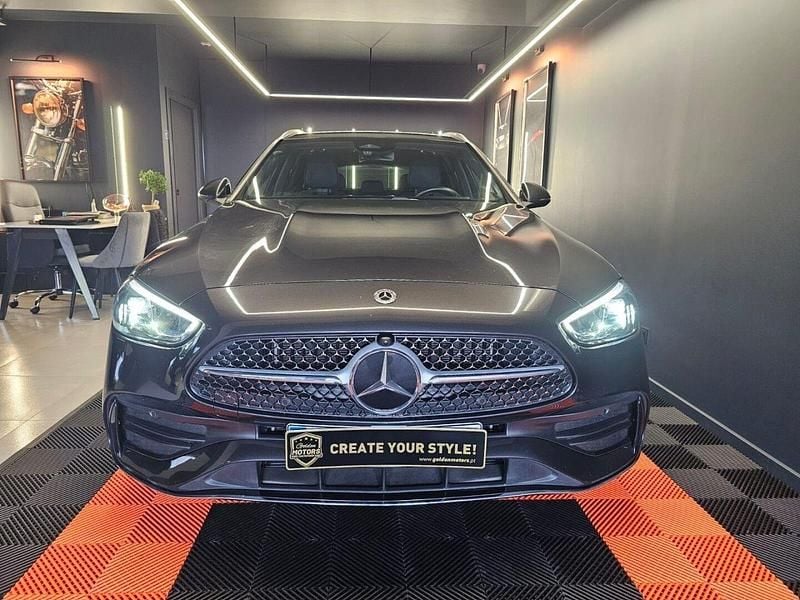 Usado Mercedes C300 AMG 265 HP (194 kW) 2023 Cinza Carrinha