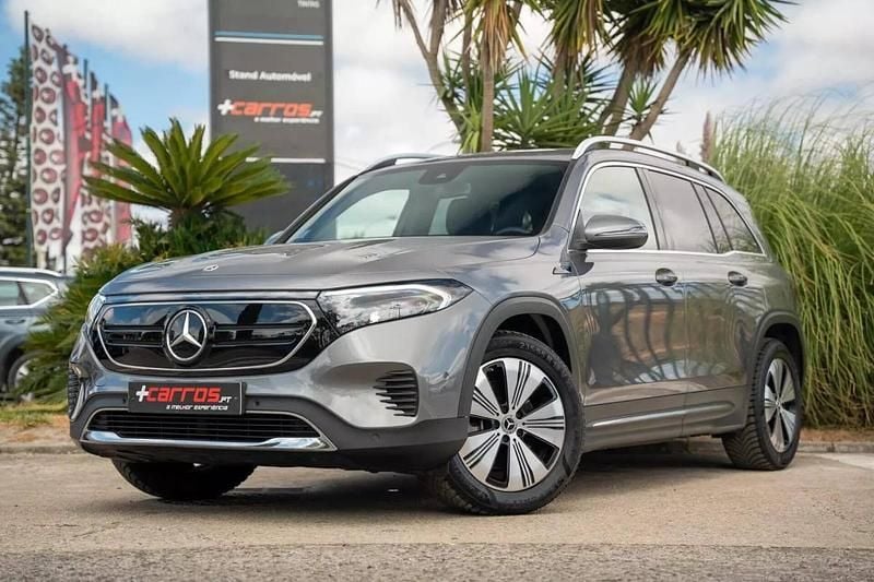 Cinzento Usado 2022 Mercedes EQB250 Electric Art SUV | € 39.480 (Preço elevado) - Imagem 1/4