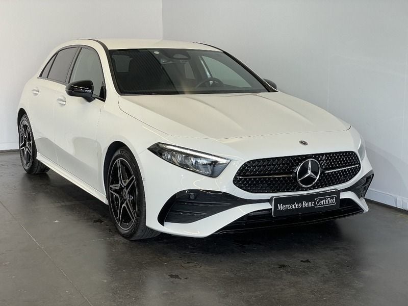 Branco Usado 2023 Mercedes A200 | € 44.900 (Caro) - Imagem 1/4