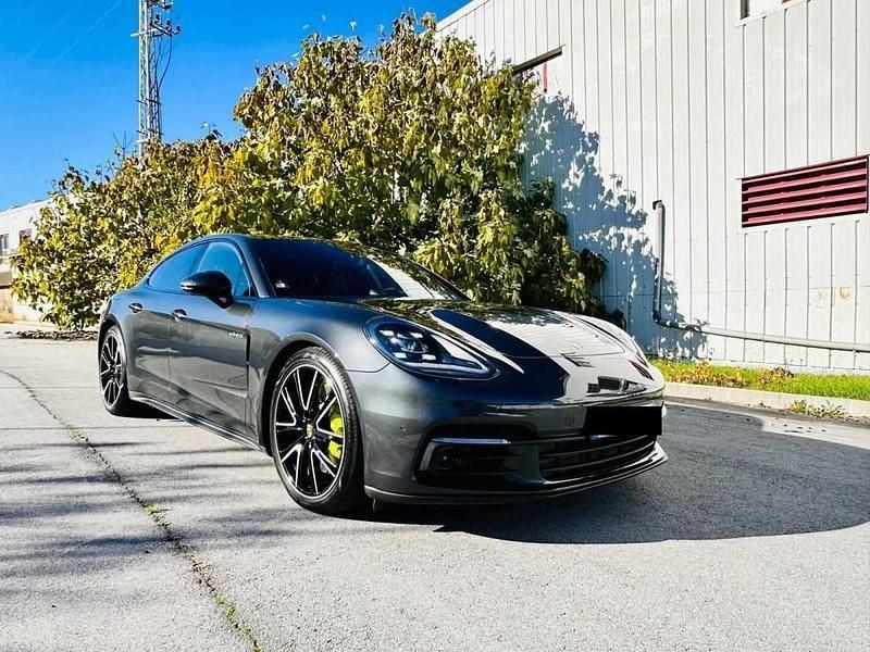 Cinzento Usado 2018 Porsche Panamera Citadino | € 67.900 (Super Preço) - Imagem 1/4