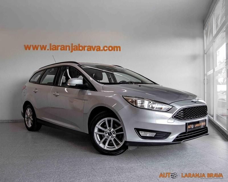 Cinzento Usado 2015 Ford Focus Carrinha | € 8.900 (Preço justo) - Imagem 1/4