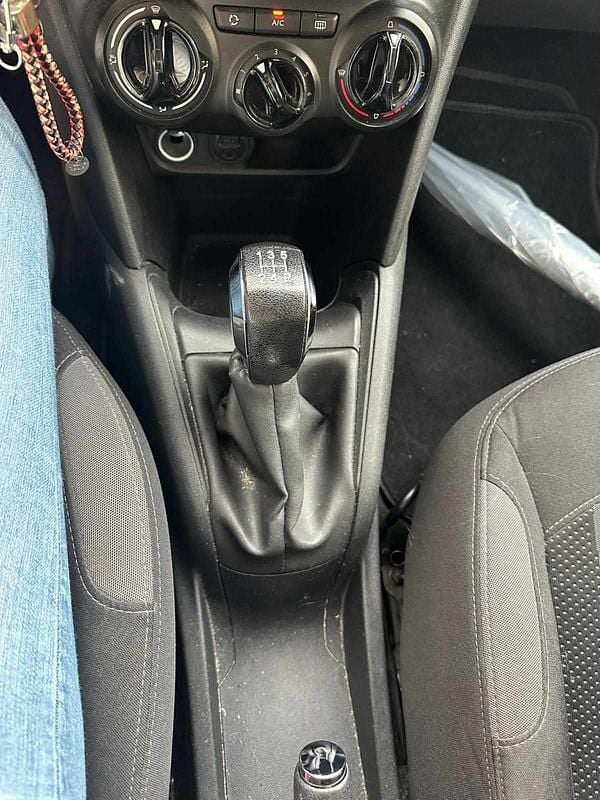 Usado Peugeot 208 82 HP (60 kW) 2013 Cinzento Citadino