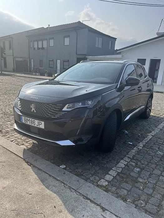Preto Usado 2021 Peugeot 3008 GT Citadino | € 28.000 (Preço justo) - Imagem 1/4