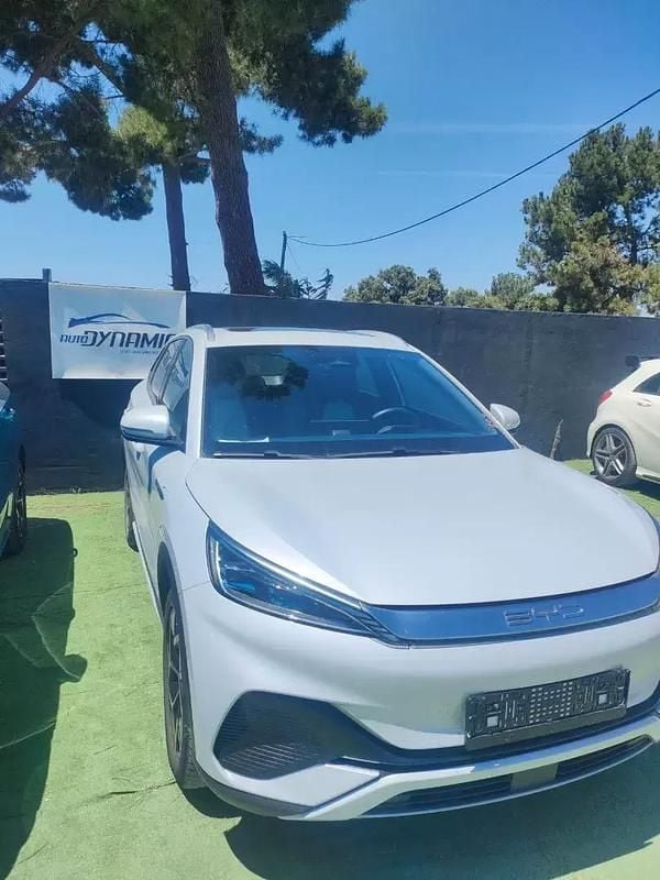 Branco Usado 2023 BYD Atto 3 Comfort SUV | € 29.500 (Preço justo) - Imagem 1/4
