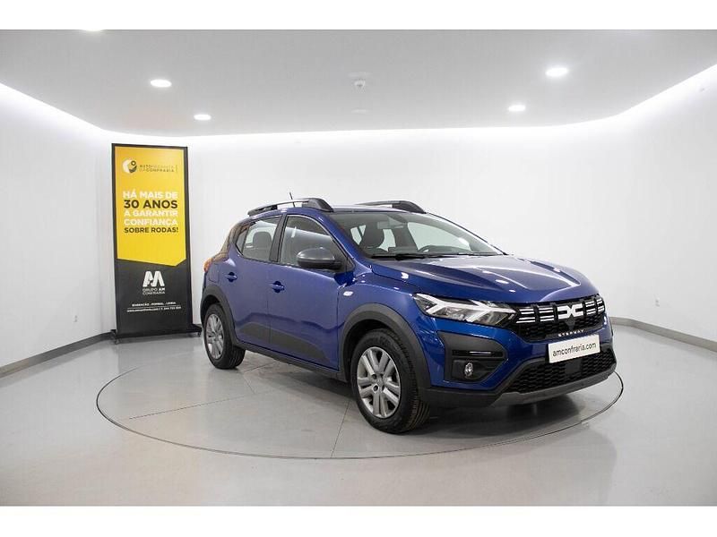 Azul Usado 2023 Dacia Sandero Expression Citadino | € 17.880 (Preço elevado) - Imagem 1/4