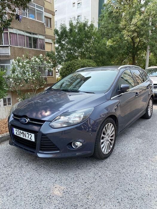 Usado 2011 Ford Focus Titanium Sedan | € 7.000 (Preço justo) - Imagem 1/4