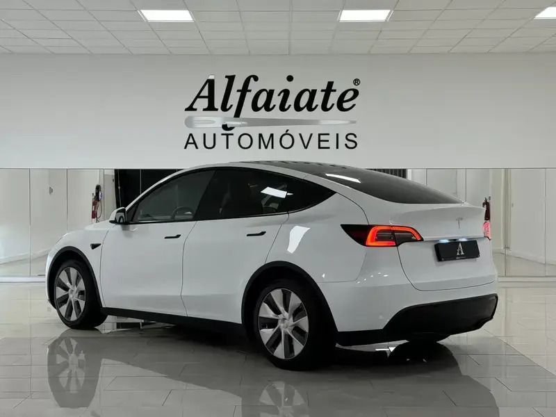 Usado Tesla Model Y 219 kW (299 HP) 2022 Branco pérola SUV