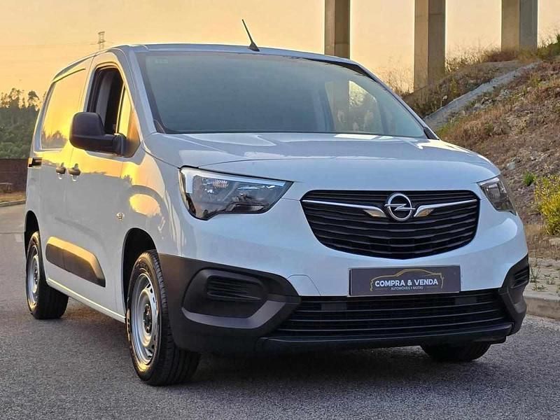 Branco Usado 2022 Opel Combo Carrinha | € 12.900 (Bom preço) - Imagem 1/4