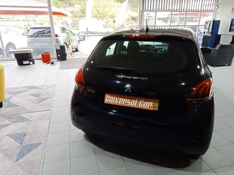 Usado Peugeot 208 Style 82 HP (60 kW) 2018 Azul Citadino