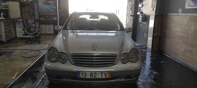 Usado 2000 Mercedes C220 Sedan | € 4.000 (Preço justo) - Imagem 1/4