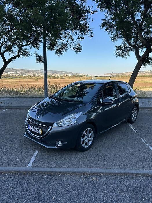 Usado 2015 Peugeot 208 Citadino | € 9.000 (Preço justo) - Imagem 1/4
