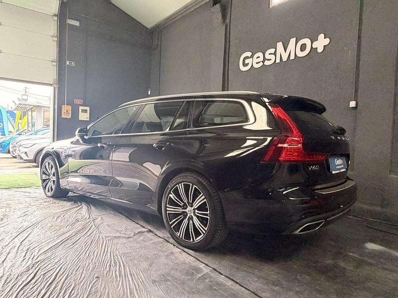 Usado Volvo V60 340 HP (250 kW) 2020 Preto Carrinha