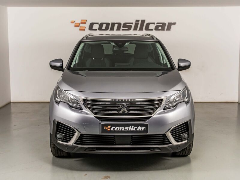 Cinza Usado 2019 Peugeot 5008 Active Monovolume | € 18.890 (Preço elevado) - Imagem 1/4