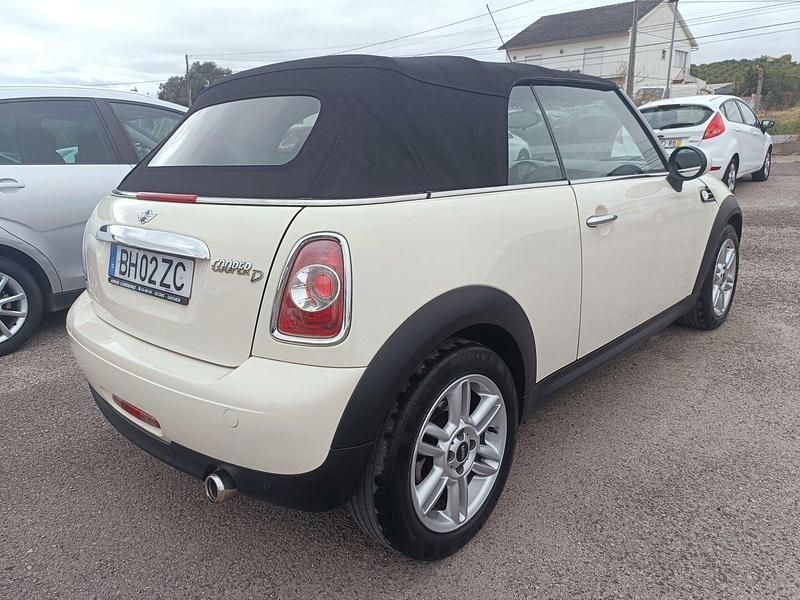 Usado Mini Cooper D Cabriolet 116 HP (85 kW) 2012 Branco Cabrios