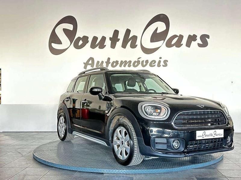 Usado Mini Countryman 102 HP (75 kW) 2020 Preto SUV