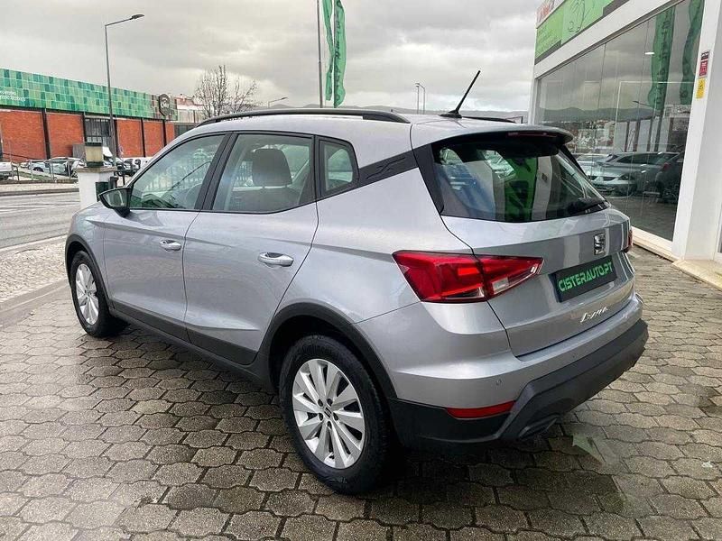 Usado Seat Arona 95 HP (69 kW) 2023 Cinzento SUV