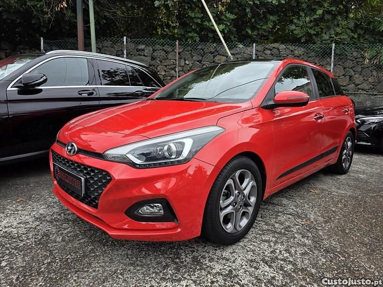 Vermelho Usado 2019 Hyundai i20 Style | € 15.500 - Imagem 1/1