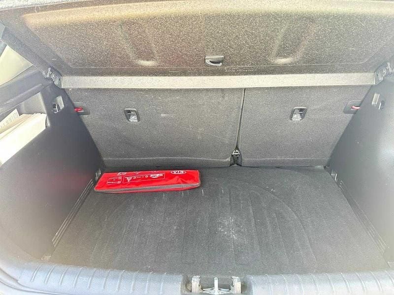 Usado Kia Stonic 120 HP (88 kW) 2020 Vermelho SUV