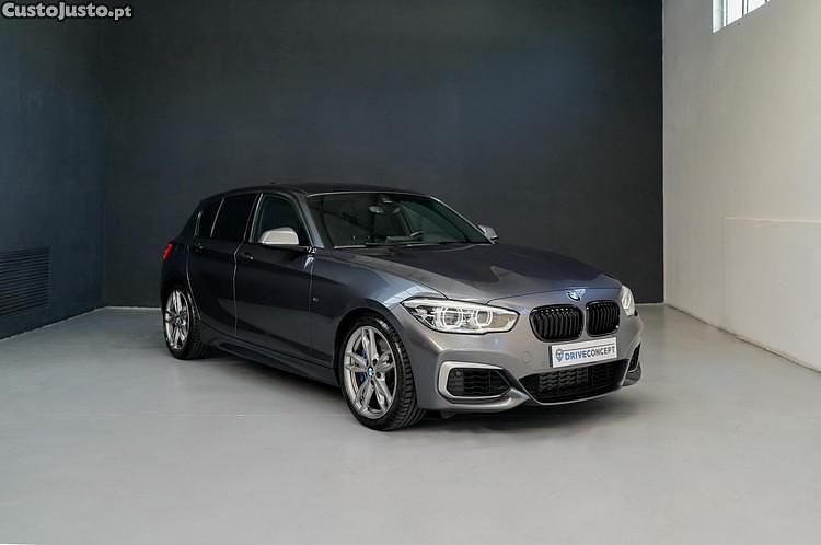 Cinza Usado 2017 BMW M140 M Sport Citadino | € 39.900 - Imagem 1/1