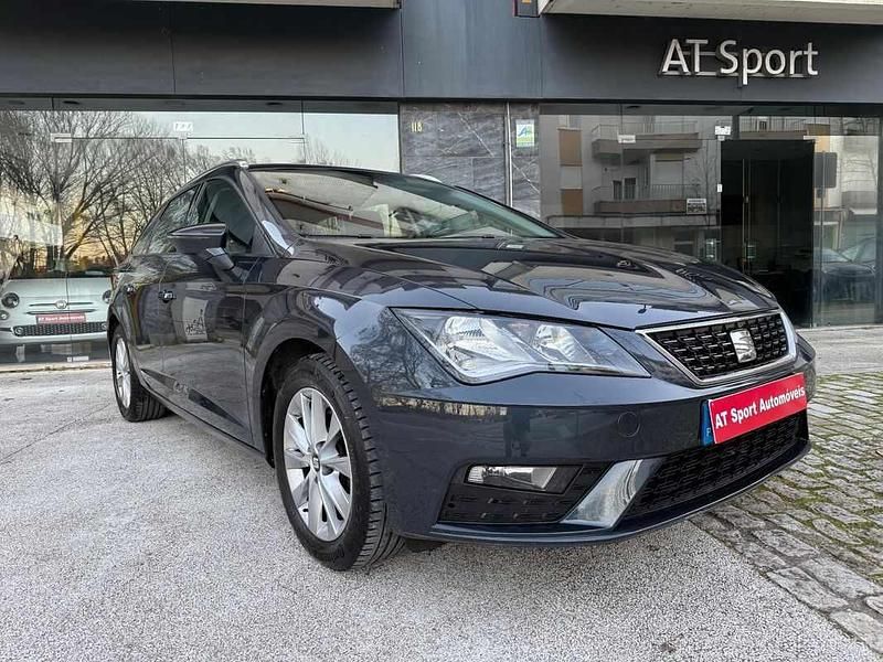 Usado Seat Leon ST 115 HP (84 kW) 2019 Cinzento Carrinha