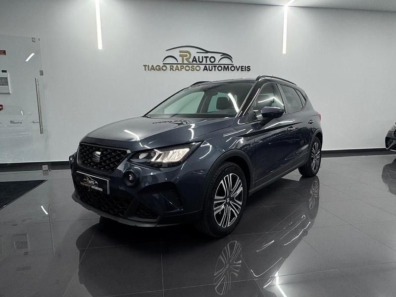 Cinza Usado 2023 Seat Arona XCELLENCE SUV | € 17.900 (Preço justo) - Imagem 1/4
