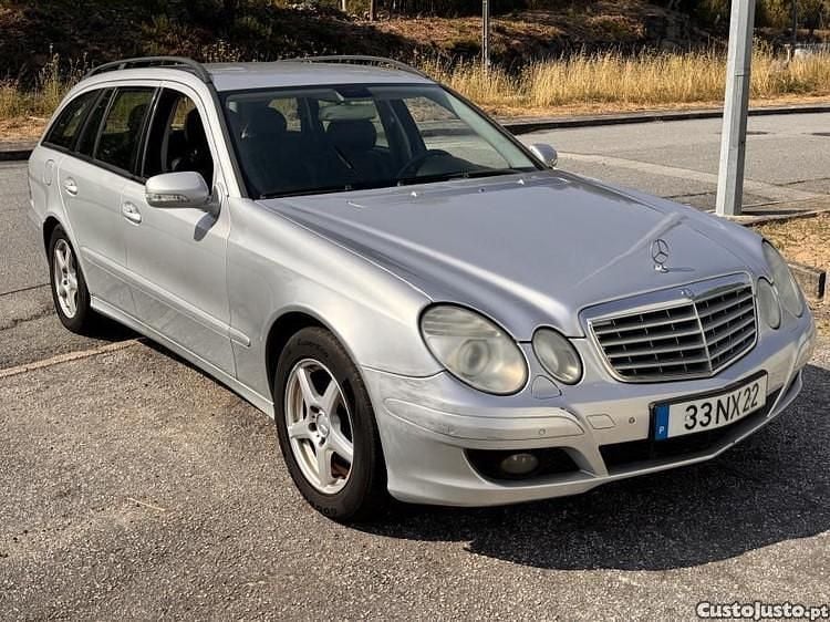 Cinza Usado 2008 Mercedes E200 Avantgarde Carrinha | € 6.750 - Imagem 1/1