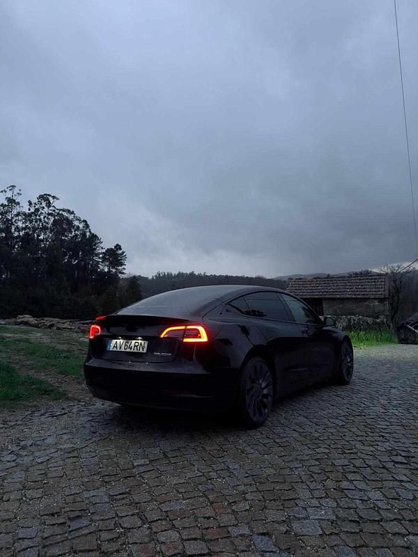 Usado Tesla Model 3 208 kW (283 HP) 2022 Preto Sedan