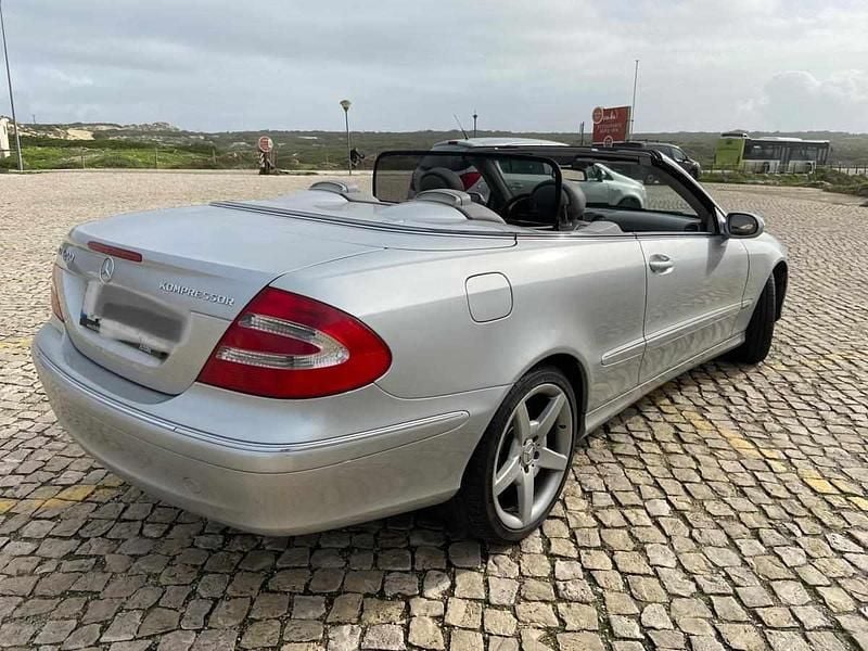 Usado Mercedes CLK200 163 HP (119 kW) 2003 Cinzento Cabrios