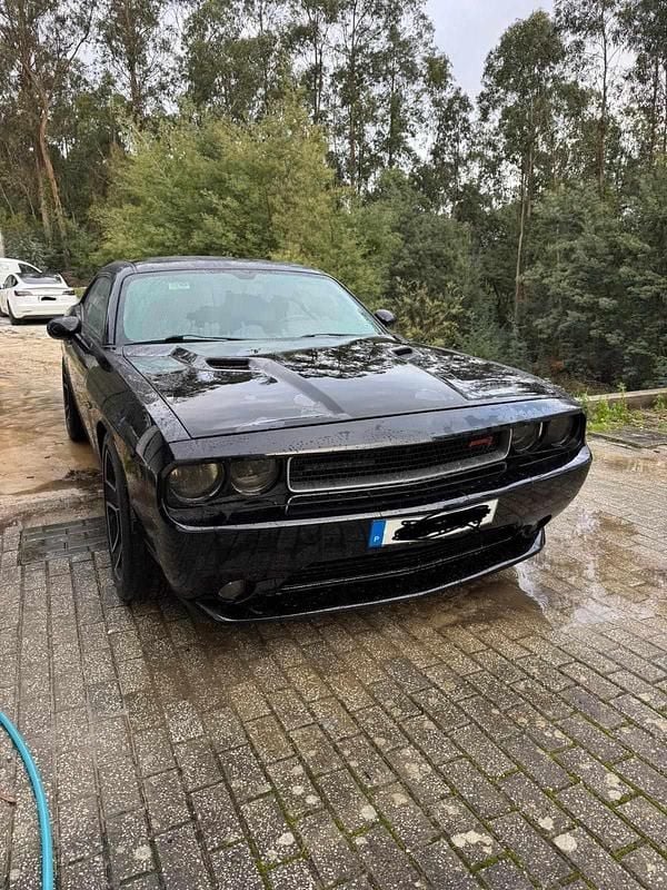 Preto Usado 2013 Dodge Challenger Coupé | € 49.900 - Imagem 1/4