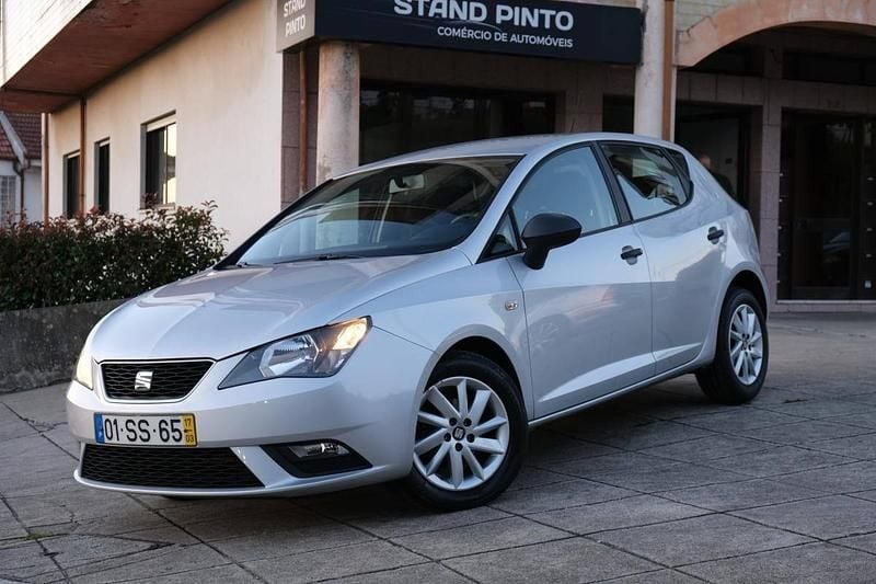Cinza Usado 2017 Seat Ibiza Style | € 11.950 (Preço justo) - Imagem 1/4