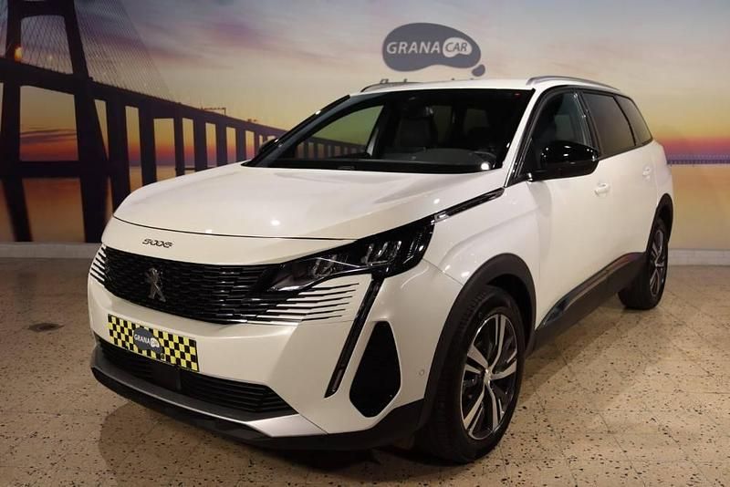 Branco Usado 2024 Peugeot 5008 Allure SUV | € 32.650 (Preço justo) - Imagem 1/4