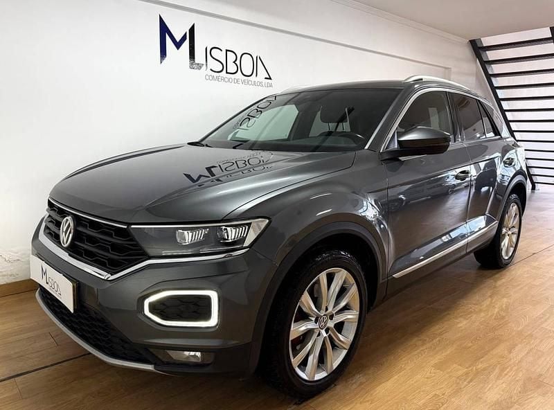 Cinzento Usado 2020 VW T-Roc SUV | € 21.950 (Preço justo) - Imagem 1/4