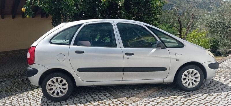 Usado 2001 Citroën Xsara Picasso Monovolume | € 1.500 (Preço justo) - Imagem 1/4