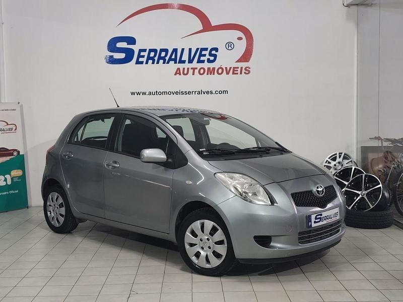 Cinzento Usado 2008 Toyota Yaris | € 7.500 (Preço elevado) - Imagem 1/4