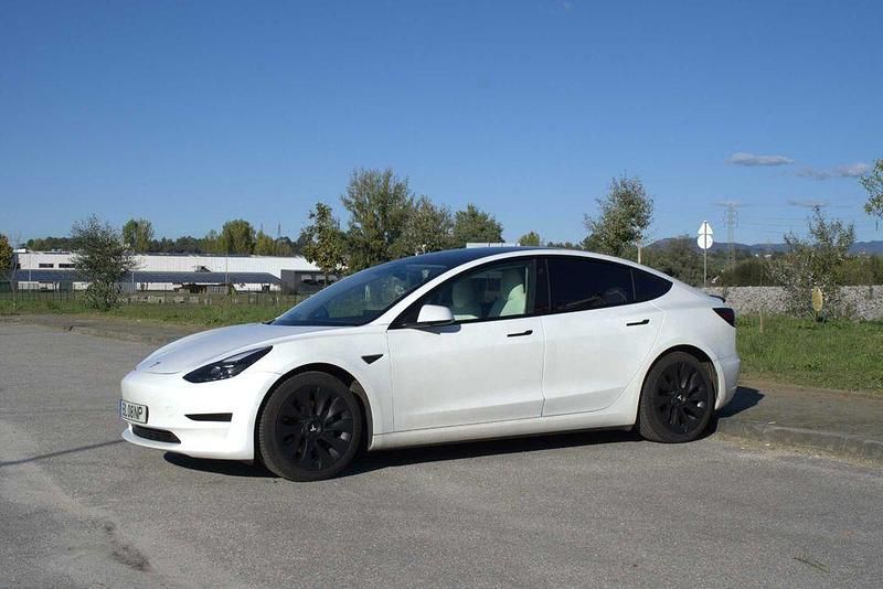 Usado Tesla Model 3 Standard Range Plus 239 kW (325 HP) 2021 Sedan