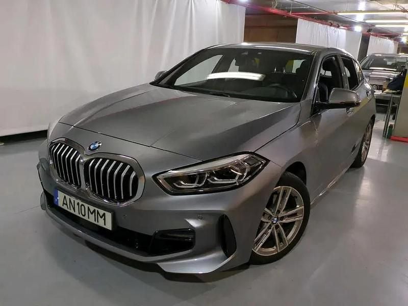 Cinza Usado 2022 BMW 116 Citadino | € 26.990 (Preço justo) - Imagem 1/4