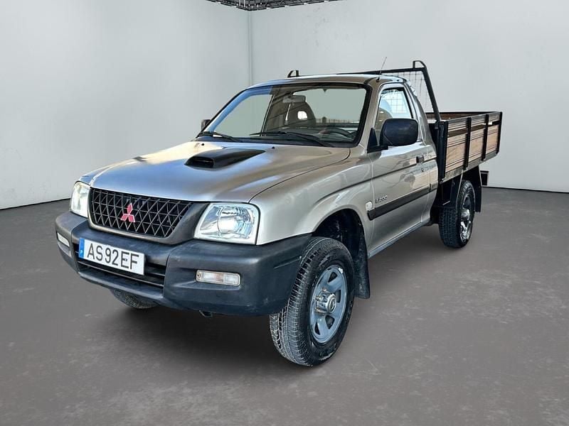 Cinza Usado 2004 Mitsubishi L200 Pickup | € 11.600 (Super Preço) - Imagem 1/4