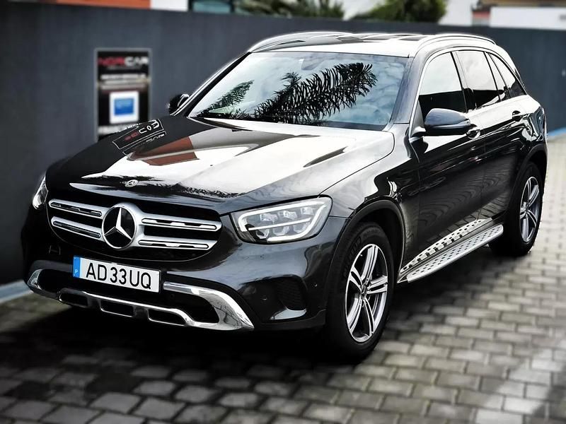 Cinzento Usado 2020 Mercedes GLC200 SUV | € 37.950 - Imagem 1/4