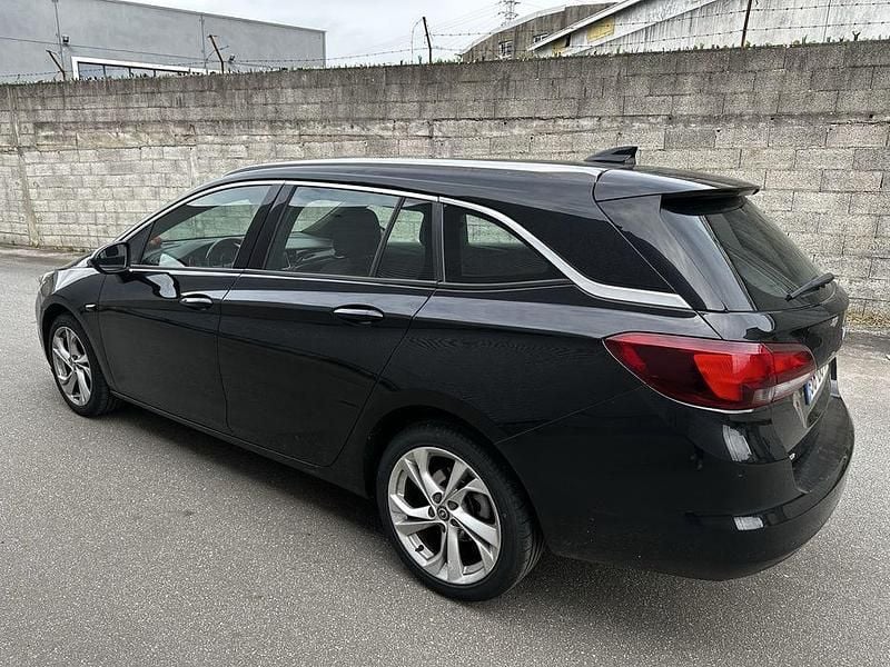 Usado 2018 Opel Astra Sport Sedan | € 11.990 (Preço justo) - Imagem 1/4