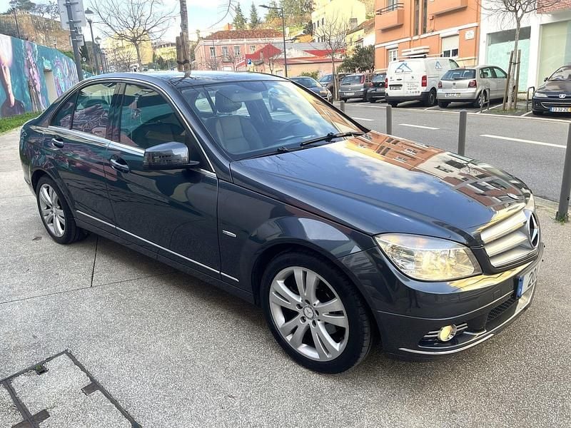 Usado Mercedes C220 Avantgarde 170 HP (125 kW) 2011 Outro Sedan