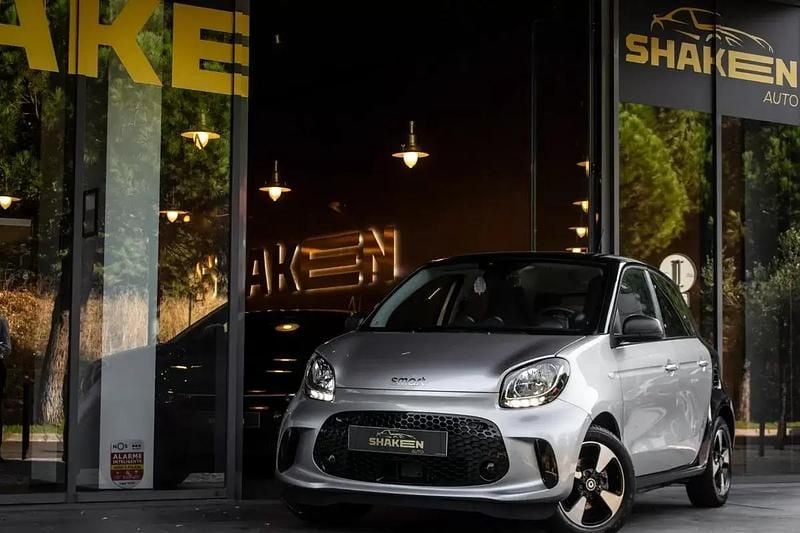 Cinza antracite Usado 2021 Smart ForFour Electric Drive Passion | € 12.990 (Preço justo) - Imagem 1/4