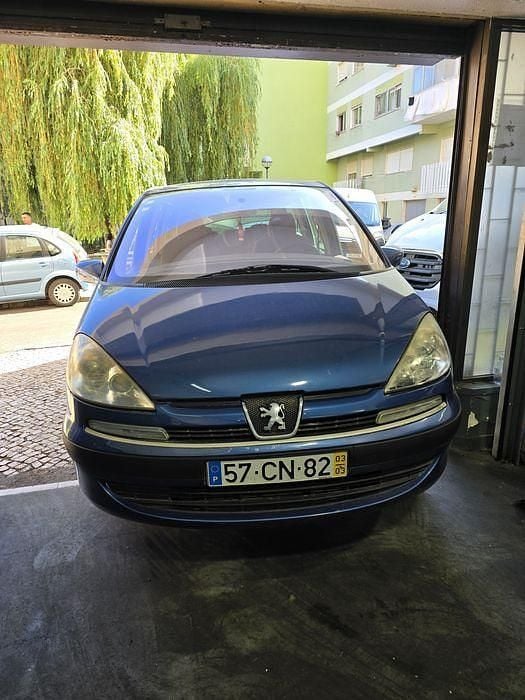 Usado 2003 Peugeot 807 Monovolume | € 3.450 - Imagem 1/4