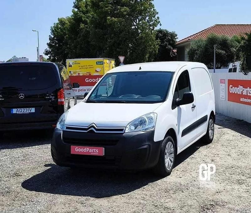 Branco Usado 2018 Citroën Berlingo Monovolume | € 14.800 (Preço elevado) - Imagem 1/4