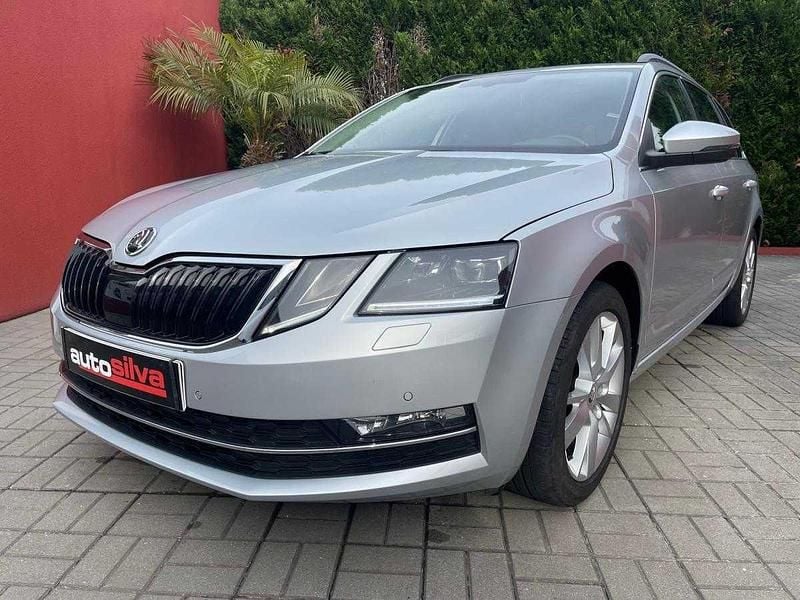 Cinza Usado 2020 Skoda Octavia Style Carrinha | € 15.500 (Bom preço) - Imagem 1/4