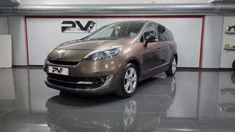 Castanho Usado 2012 Renault Grand Scénic III Bose Edition Monovolume | € 10.990 (Preço justo) - Imagem 1/4