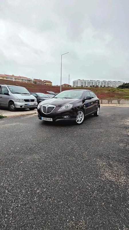 Vermelho Usado 2010 Lancia Delta Citadino | € 6.999 (Preço elevado) - Imagem 1/4